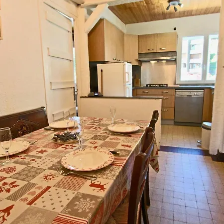 Lumineux 56m², 2eme Etage, Balcon Sud, 6 Couchages, Au Pied Des Pistes Et Commerces - Fr-1-340-136 Chamrousse